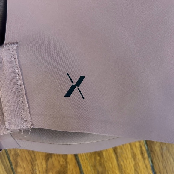 Knix Catalyst Zip Front Pink Bra, size 6 - Picture 8 of 11